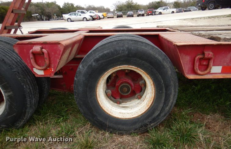 image for item MK9531 1973 Hyster  equipment trailer