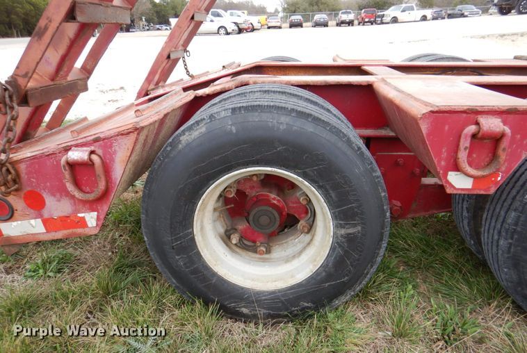 image for item MK9531 1973 Hyster  equipment trailer