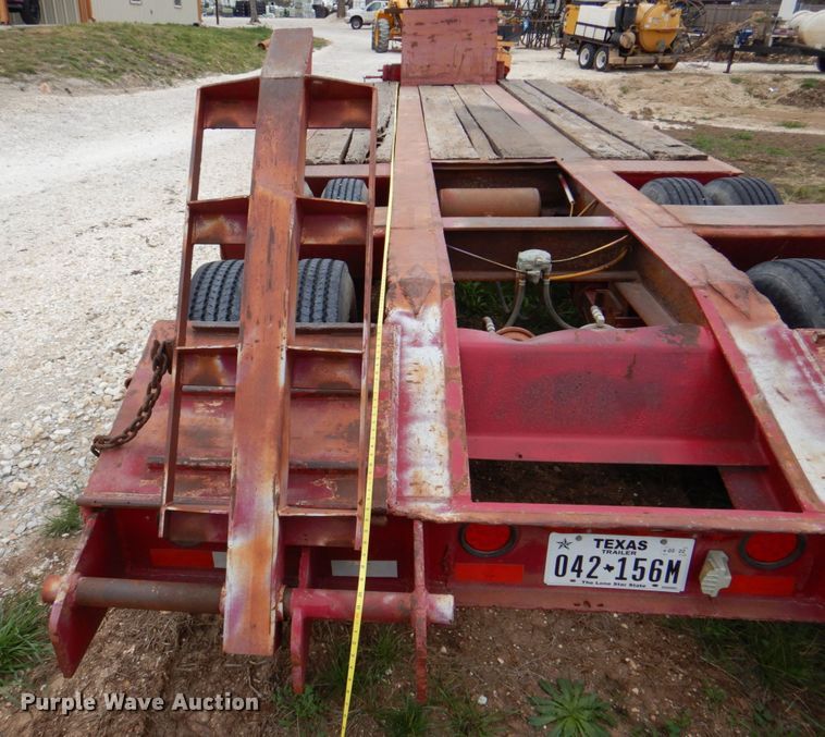 image for item MK9531 1973 Hyster  equipment trailer