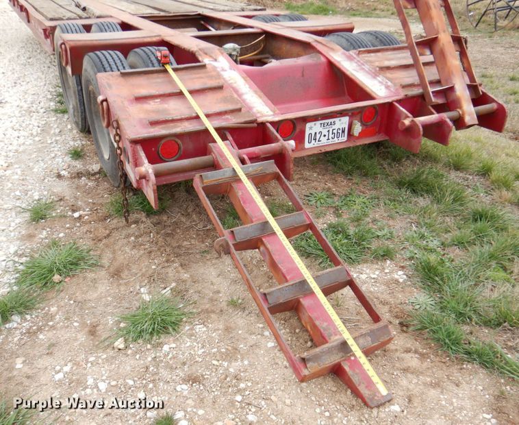 image for item MK9531 1973 Hyster  equipment trailer