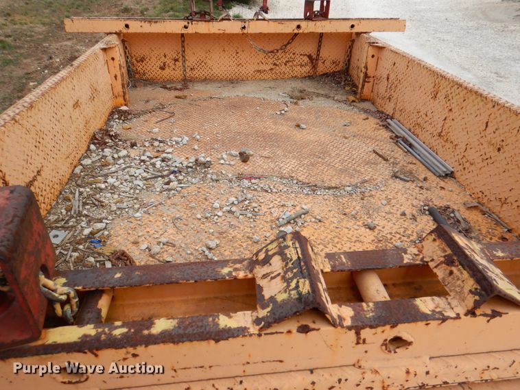 image for item MK9532 2005 Butler Trailer Manufacturing  pole trailer