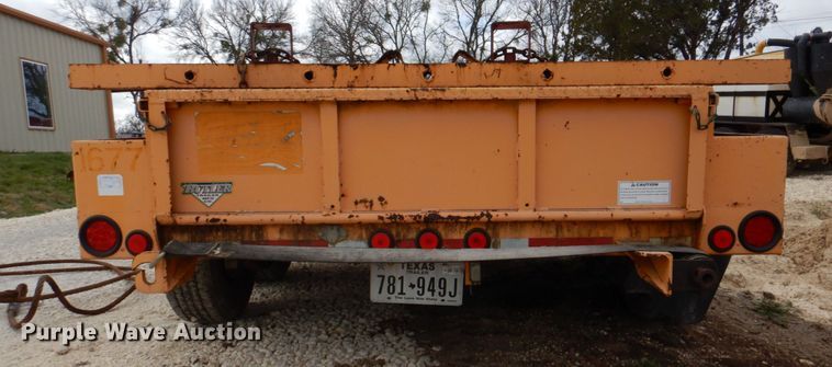 image for item MK9532 2005 Butler Trailer Manufacturing  pole trailer