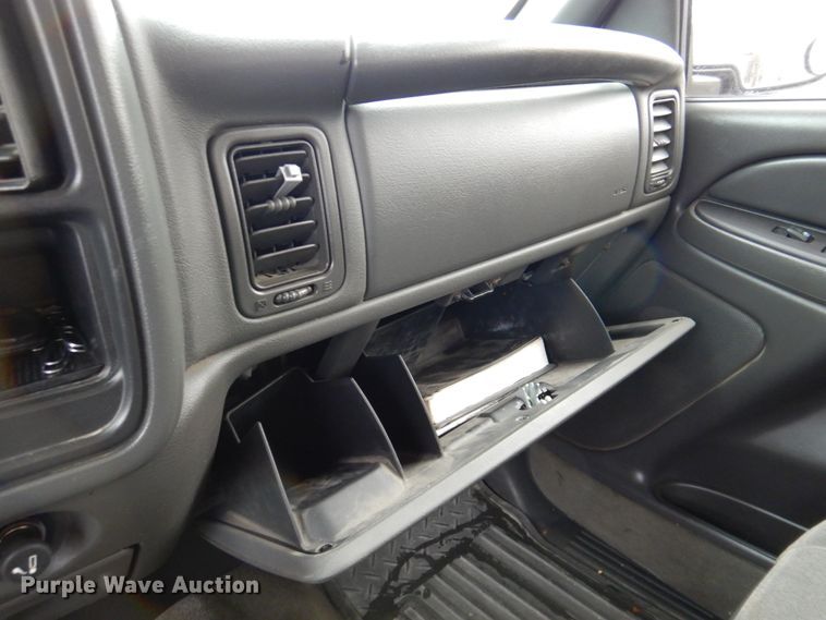 image for item MK9551 2005 Chevrolet Silverado 1500