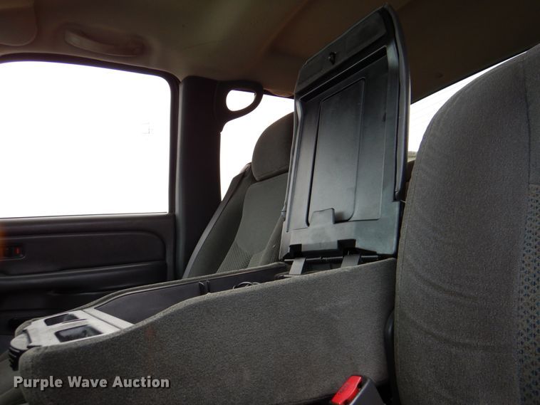 image for item MK9551 2005 Chevrolet Silverado 1500