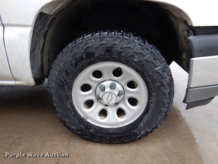 image for item MK9551 2005 Chevrolet Silverado 1500