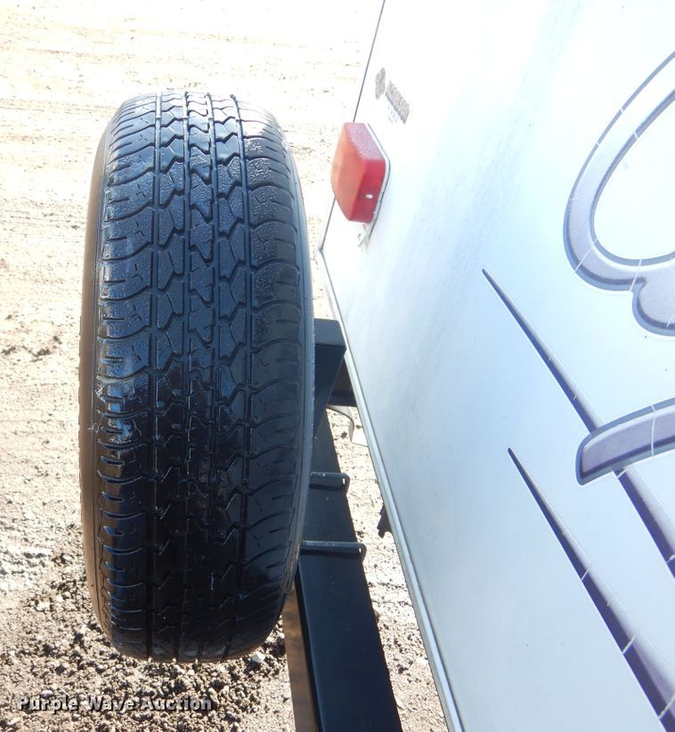 image for item MX9885 2006 Coachmen Capri  camper