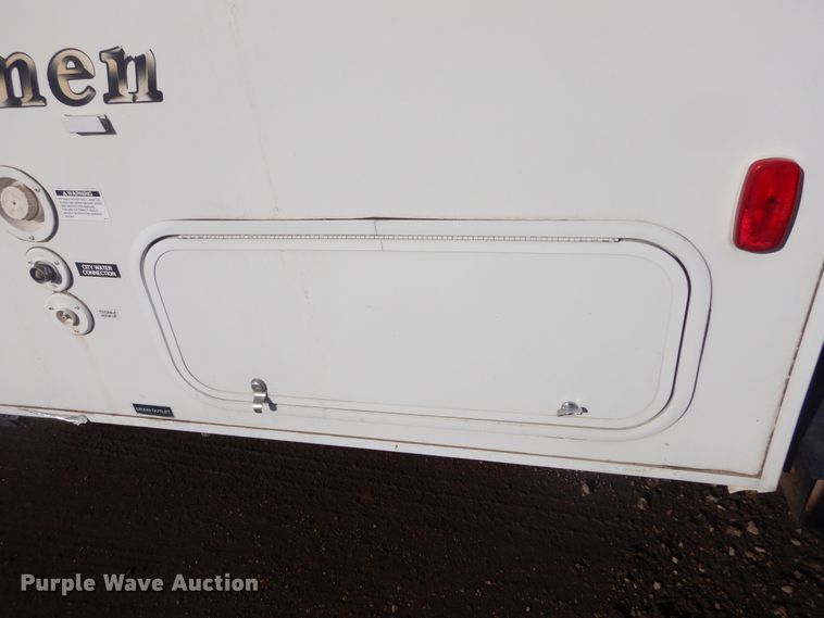 image for item MX9885 2006 Coachmen Capri  camper