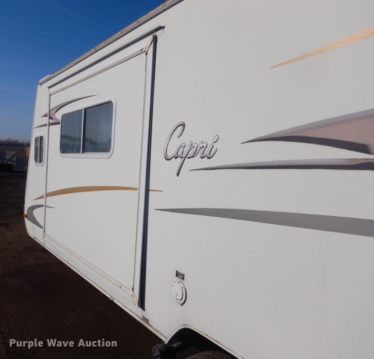 image for item MX9885 2006 Coachmen Capri  camper