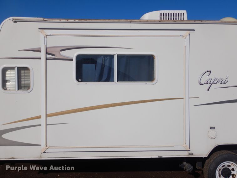 image for item MX9885 2006 Coachmen Capri  camper