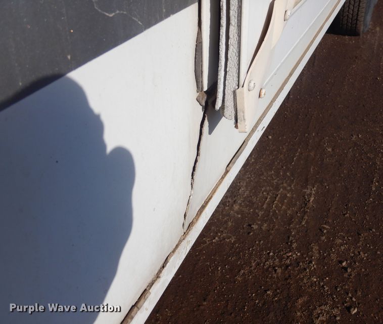 image for item MX9885 2006 Coachmen Capri  camper