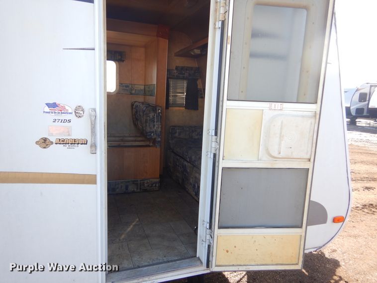 image for item MX9885 2006 Coachmen Capri  camper