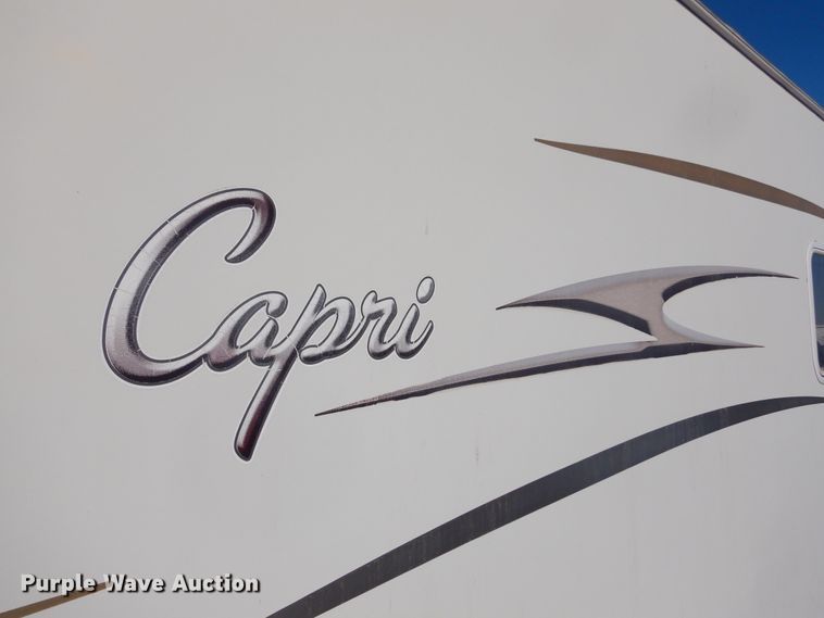 image for item MX9885 2006 Coachmen Capri  camper