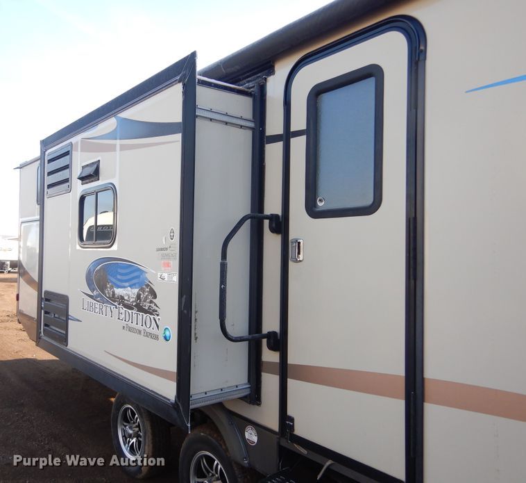 image for item MX9886 2014 Forest River  camper