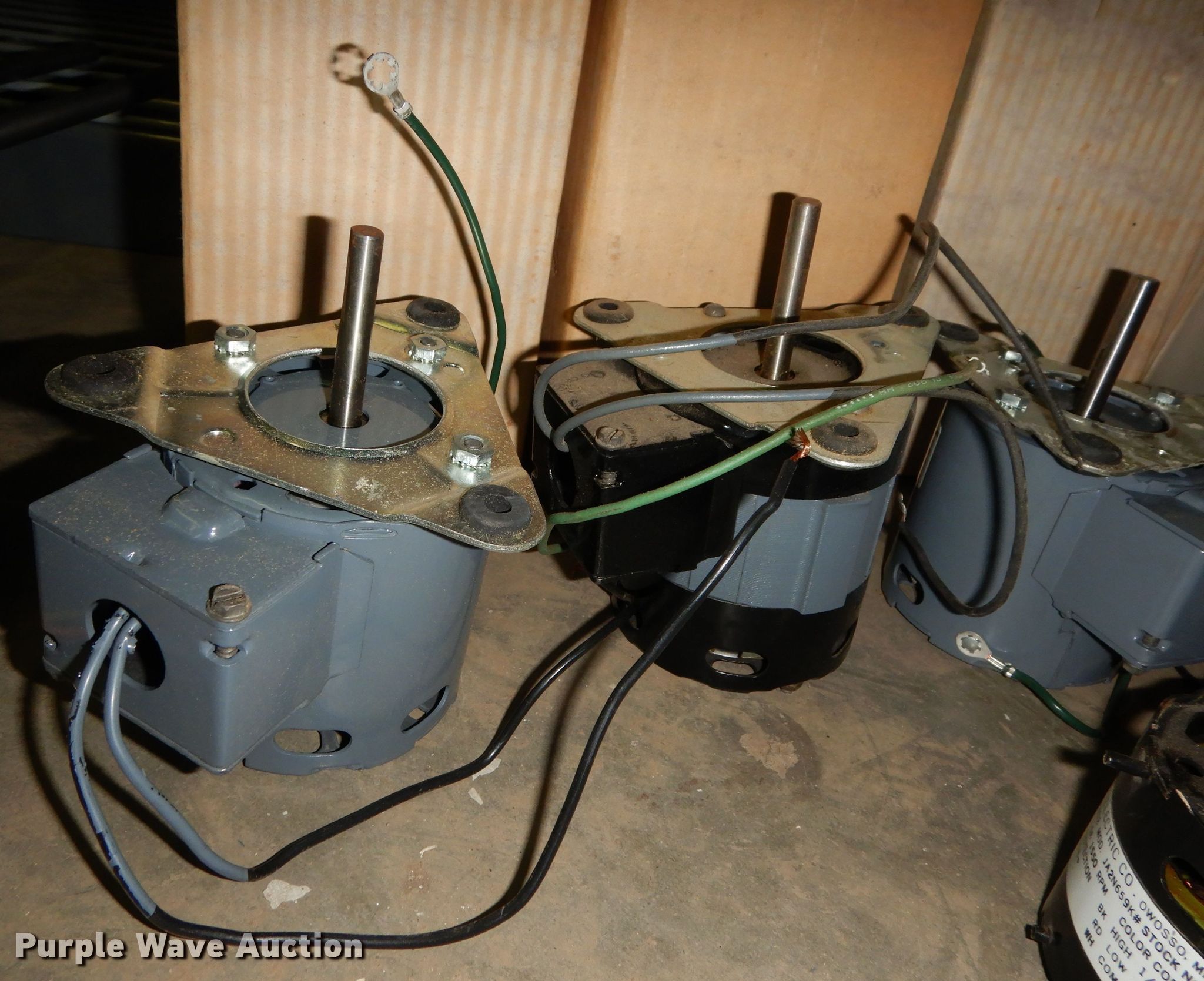 (10) electric motors in Topeka, KS Item JV9299 sold Purple Wave