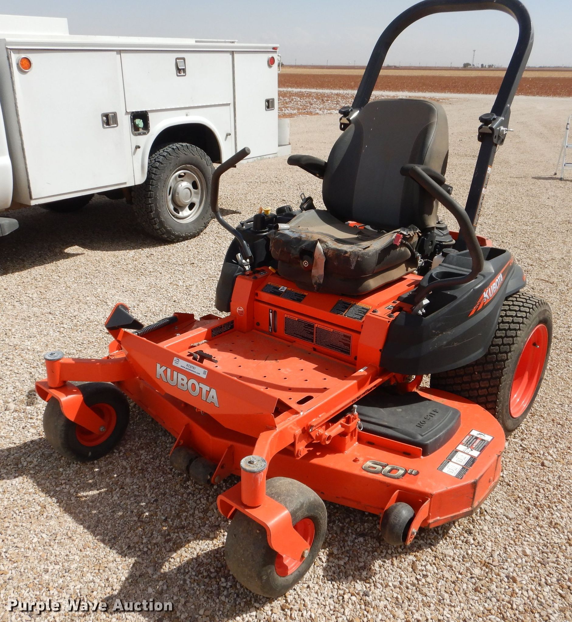 2019 Kubota Z421 ZTR lawn mower in Slaton, TX Item KC9781 sold