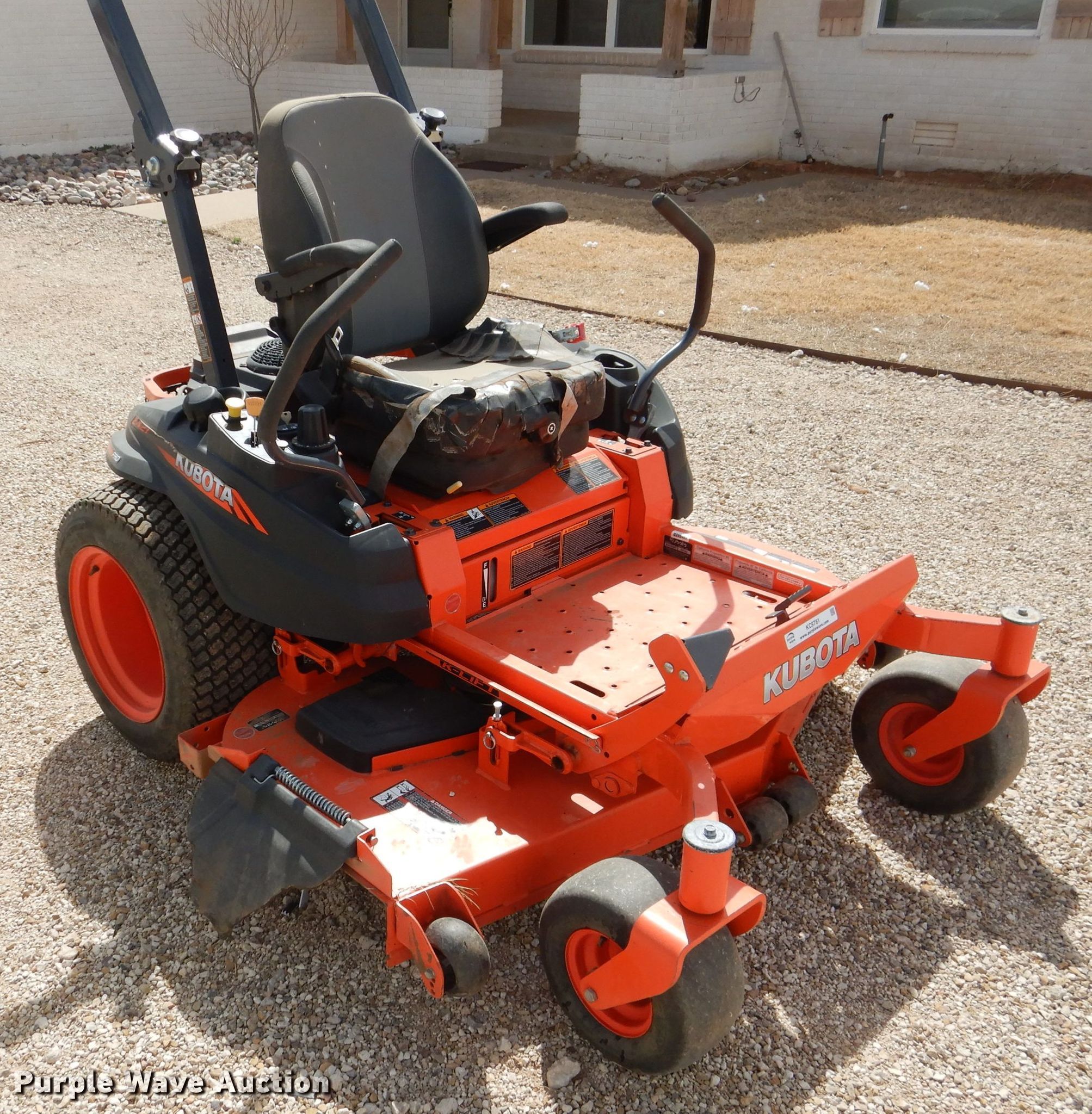 2019 Kubota Z421 ZTR lawn mower in Slaton, TX Item KC9781 sold