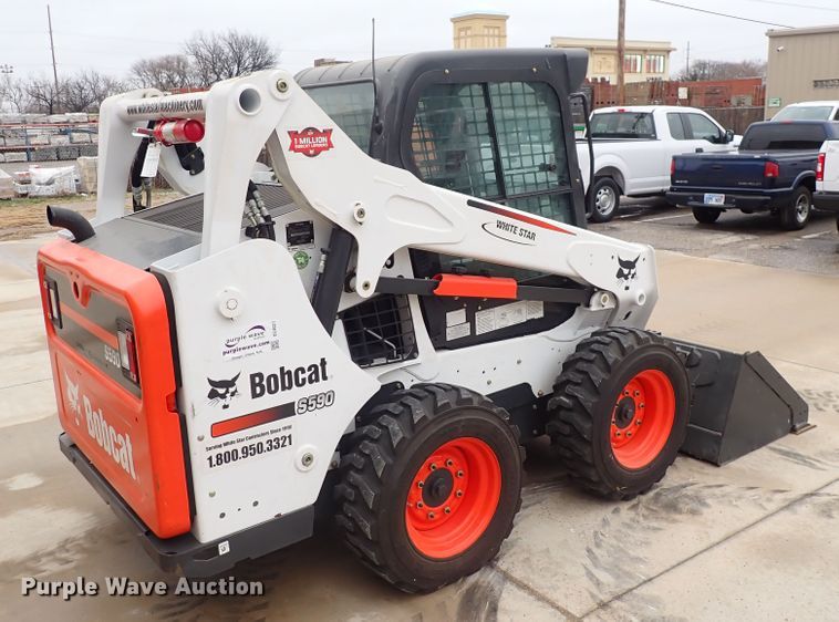 image for item DC4027 2015 Bobcat S590  skid steer loader