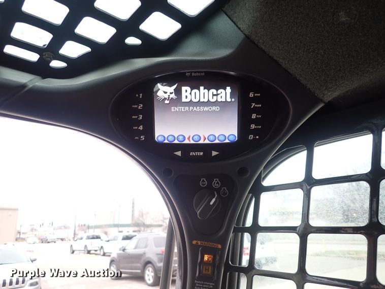 image for item DC4027 2015 Bobcat S590  skid steer loader