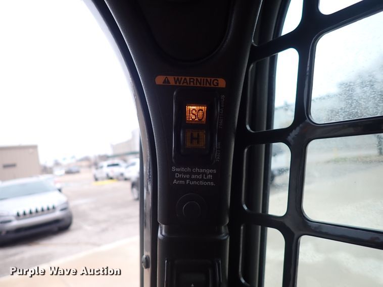 image for item DC4027 2015 Bobcat S590  skid steer loader