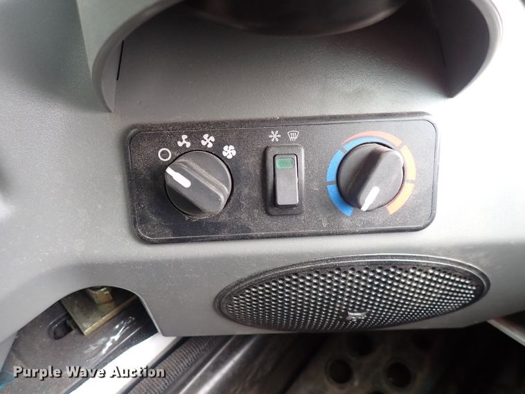 image for item DC4027 2015 Bobcat S590  skid steer loader