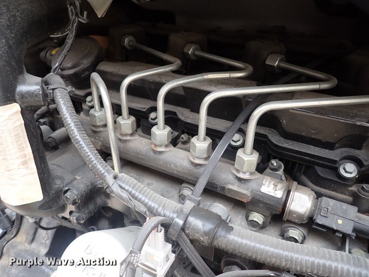 image for item DC4027 2015 Bobcat S590  skid steer loader