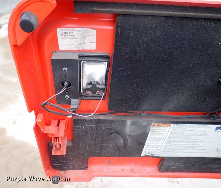 image for item DC4027 2015 Bobcat S590  skid steer loader