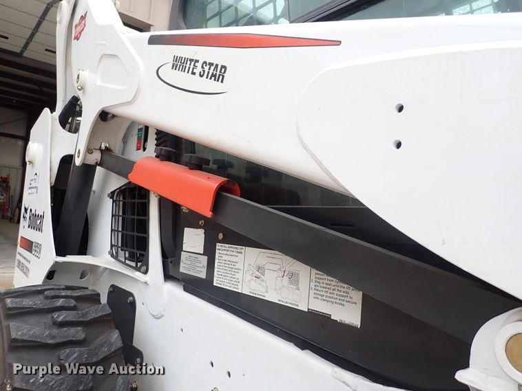 image for item DC4027 2015 Bobcat S590  skid steer loader