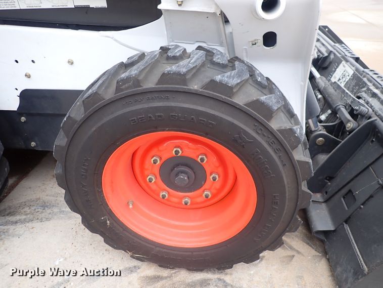 image for item DC4027 2015 Bobcat S590  skid steer loader