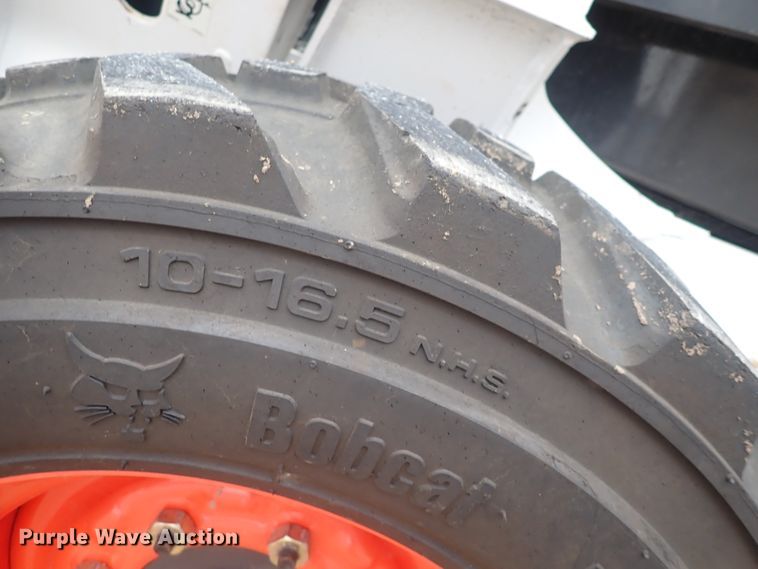 image for item DC4027 2015 Bobcat S590  skid steer loader