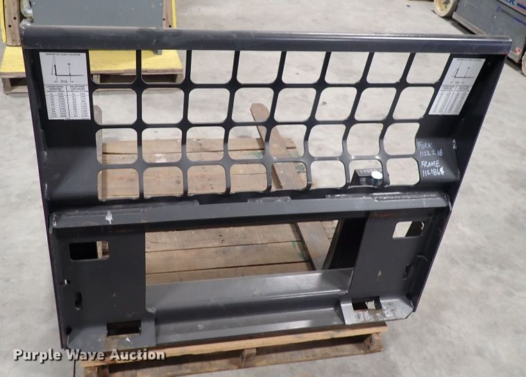 image for item DC4027 2015 Bobcat S590  skid steer loader