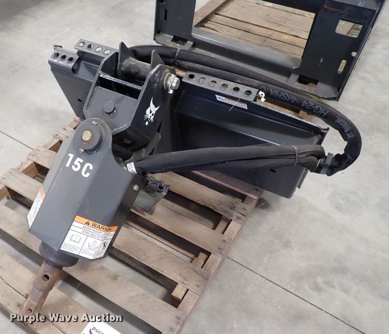 image for item DC4028 2015 Bobcat 15C  skid steer auger