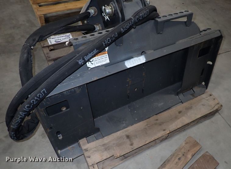 image for item DC4028 2015 Bobcat 15C  skid steer auger