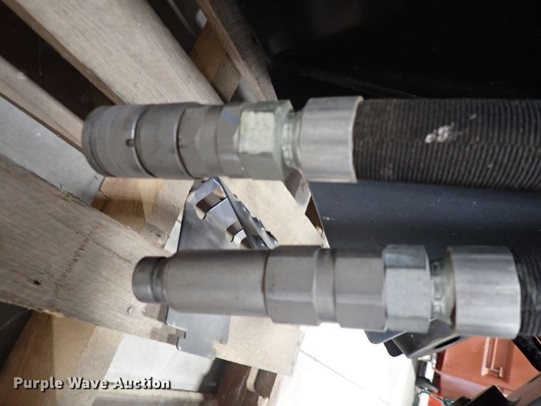 image for item DC4028 2015 Bobcat 15C  skid steer auger