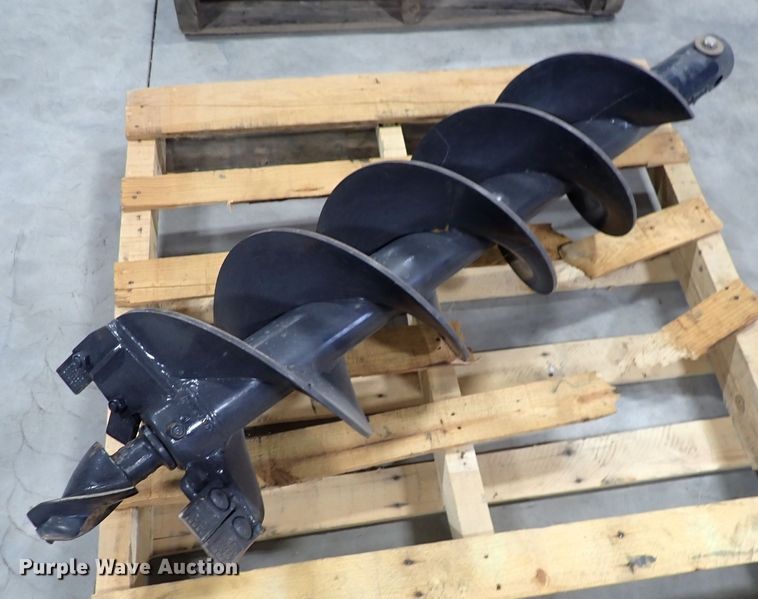 image for item DC4028 2015 Bobcat 15C  skid steer auger