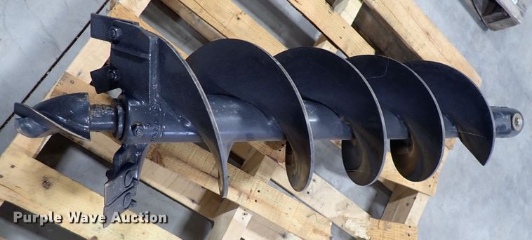 image for item DC4028 2015 Bobcat 15C  skid steer auger