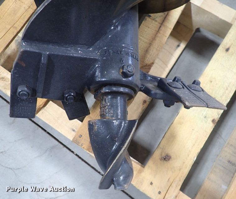 image for item DC4028 2015 Bobcat 15C  skid steer auger