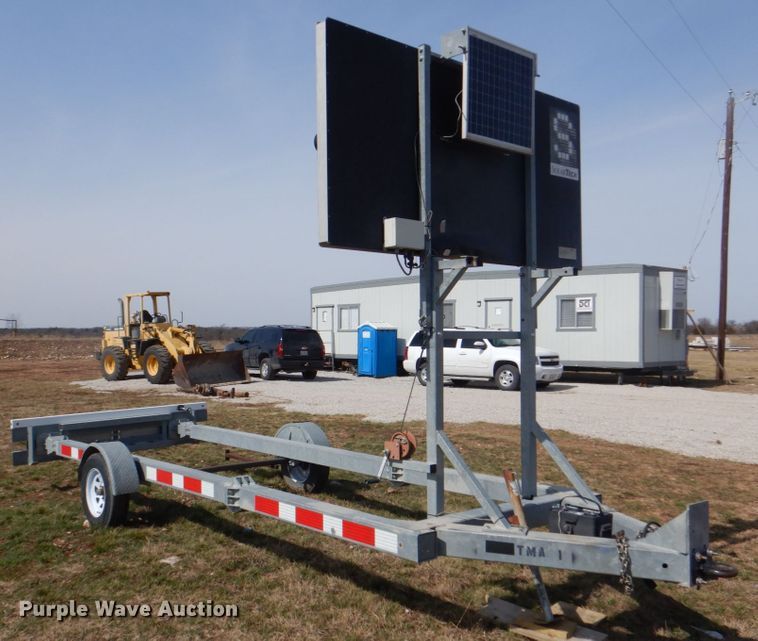 image for item DH7343 2012 Gregory TTMA-100  crash attenuator trailer