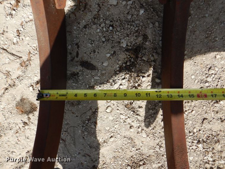 image for item DH7352 Pemberton  91" W root rake