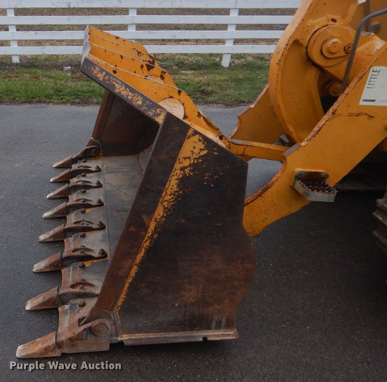 image for item DH8226 2004 John Deere 655C  track loader