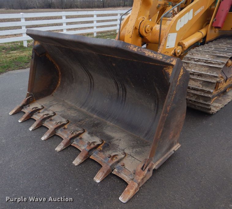 image for item DH8226 2004 John Deere 655C  track loader