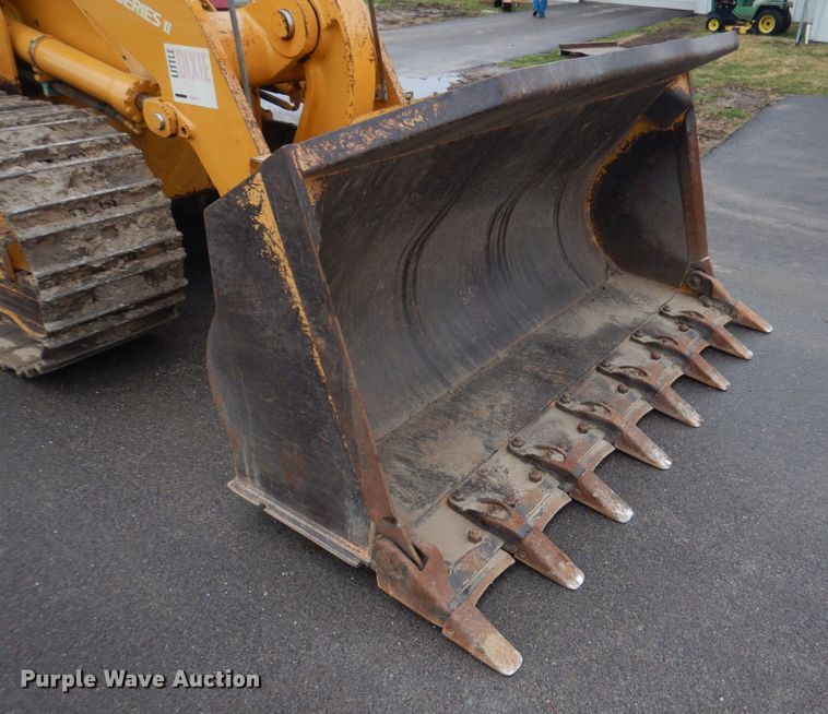 image for item DH8226 2004 John Deere 655C  track loader