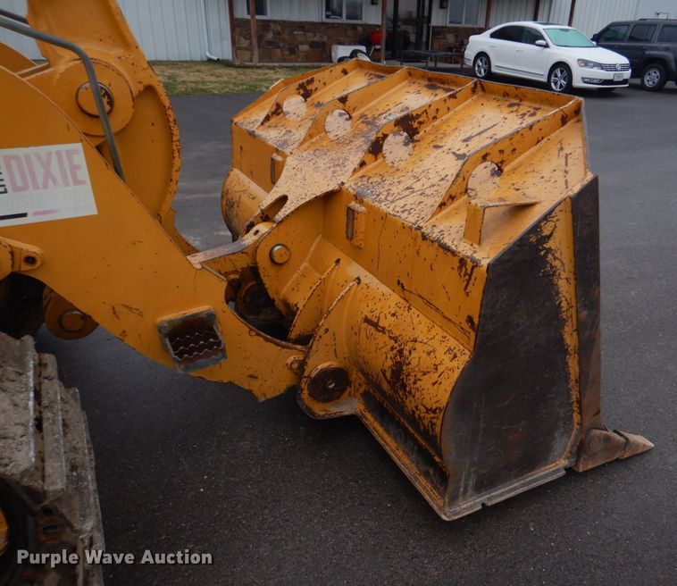 image for item DH8226 2004 John Deere 655C  track loader