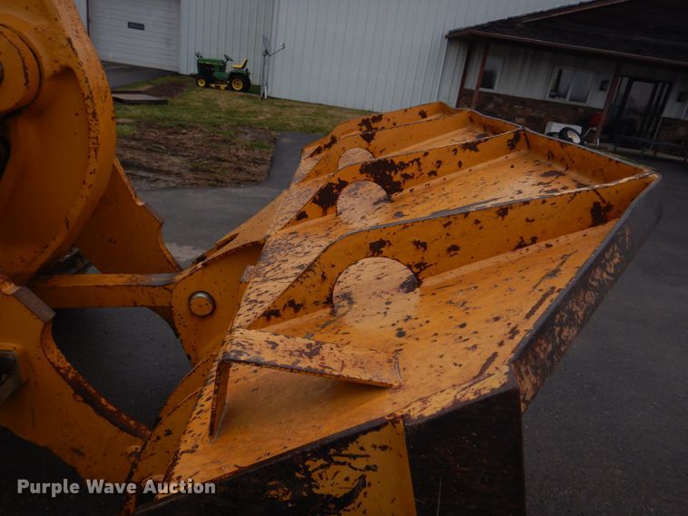 image for item DH8226 2004 John Deere 655C  track loader