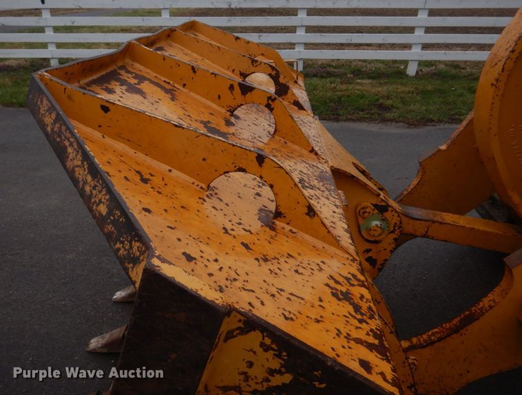 image for item DH8226 2004 John Deere 655C  track loader