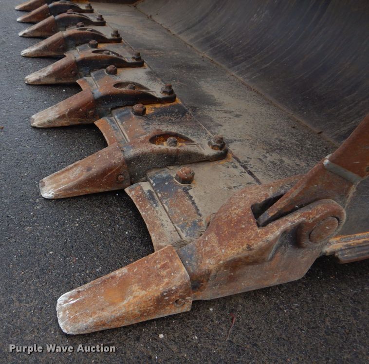 image for item DH8226 2004 John Deere 655C  track loader