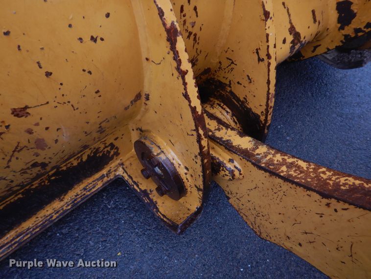 image for item DH8226 2004 John Deere 655C  track loader