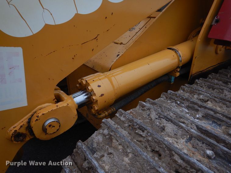 image for item DH8226 2004 John Deere 655C  track loader