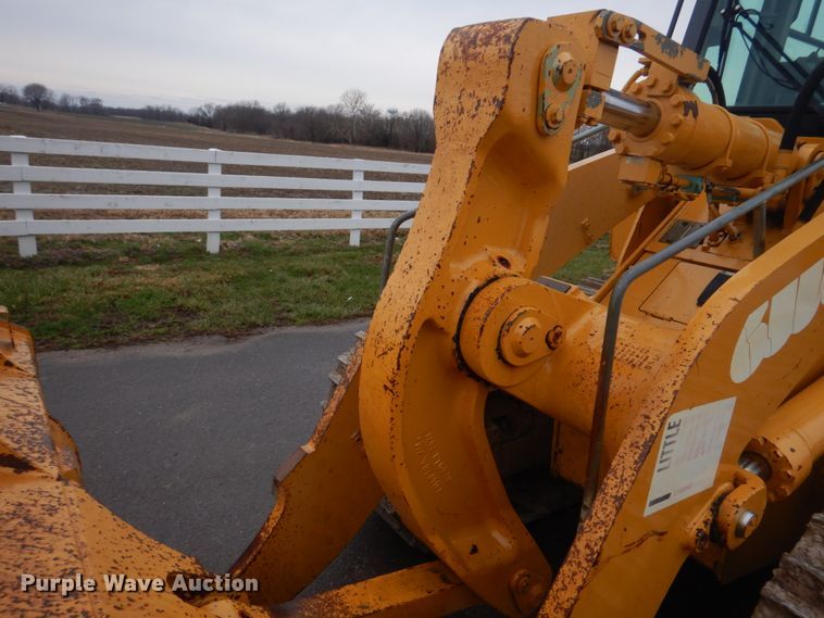 image for item DH8226 2004 John Deere 655C  track loader