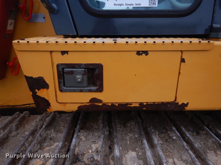 image for item DH8226 2004 John Deere 655C  track loader