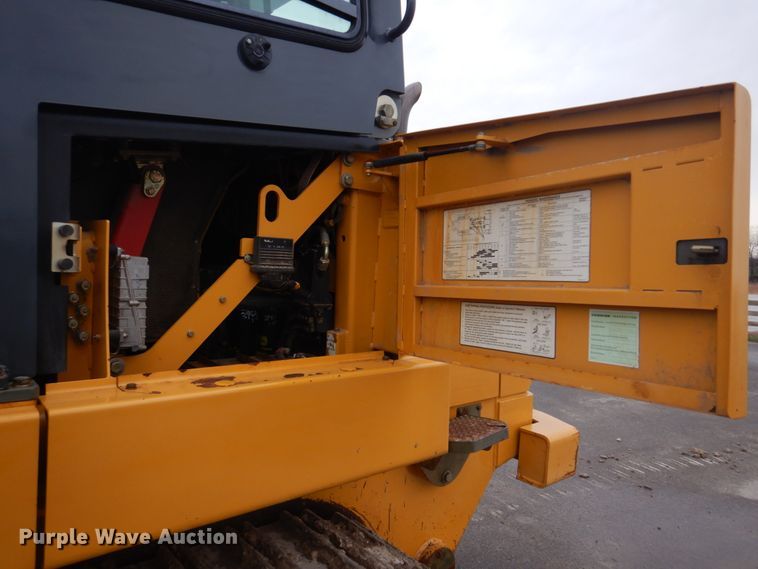 image for item DH8226 2004 John Deere 655C  track loader